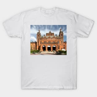 Kelvingrove Art Gallery , Glasgow , Scotland T-Shirt